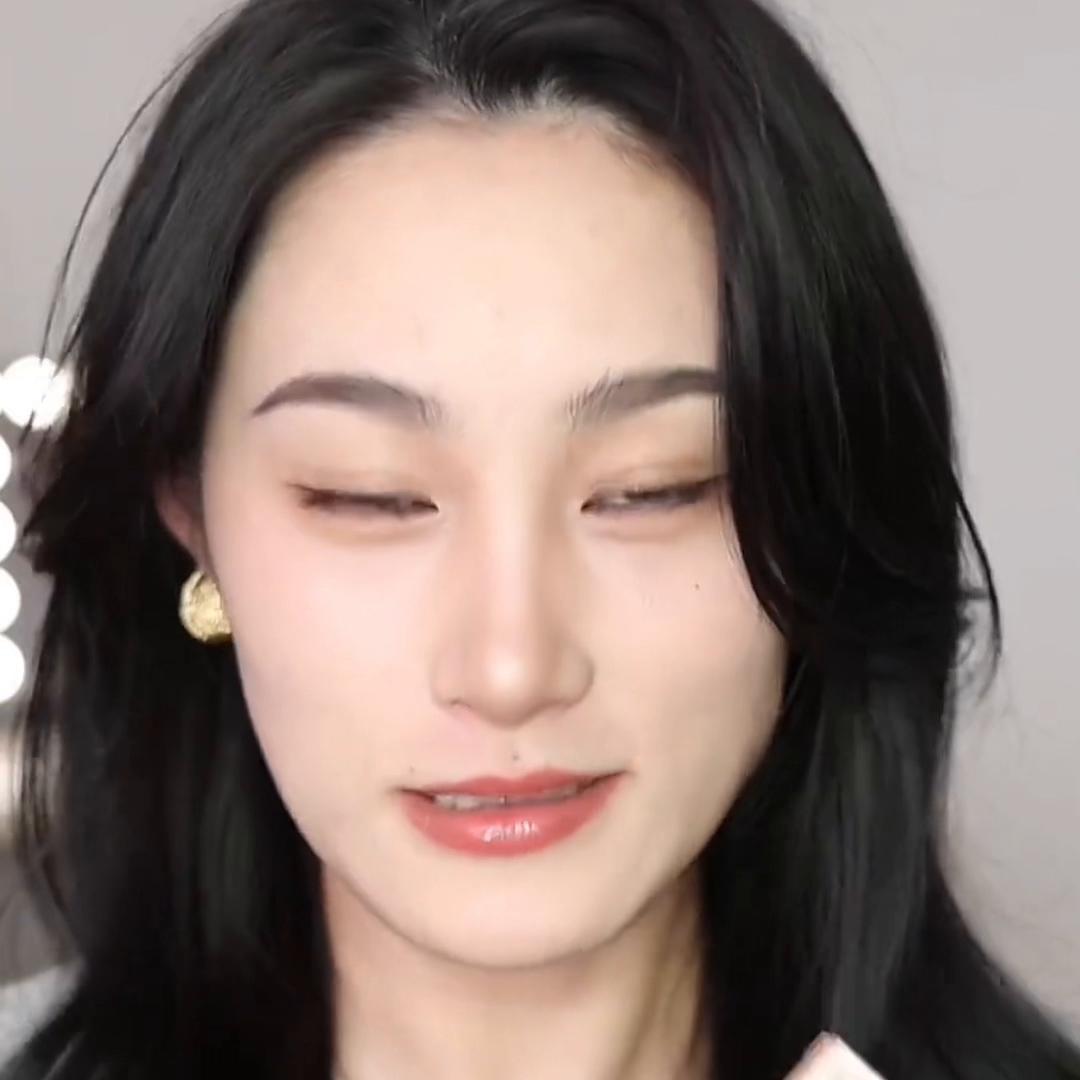 便宜性价比高月抛美瞳,便宜又好戴的美瞳次抛