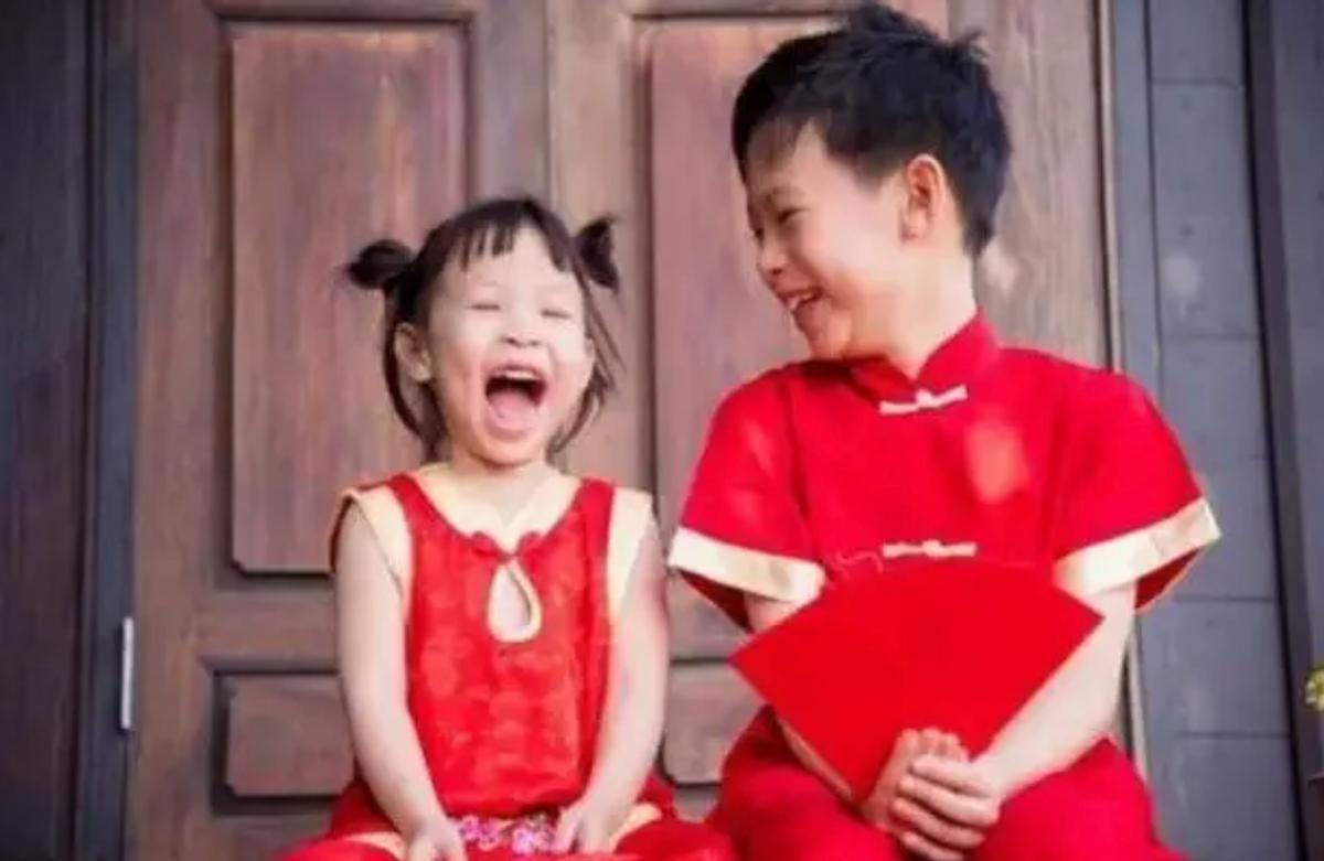 我家1个孩子别人家3个红包怎么给,亲戚家有三个孩子红包怎么给