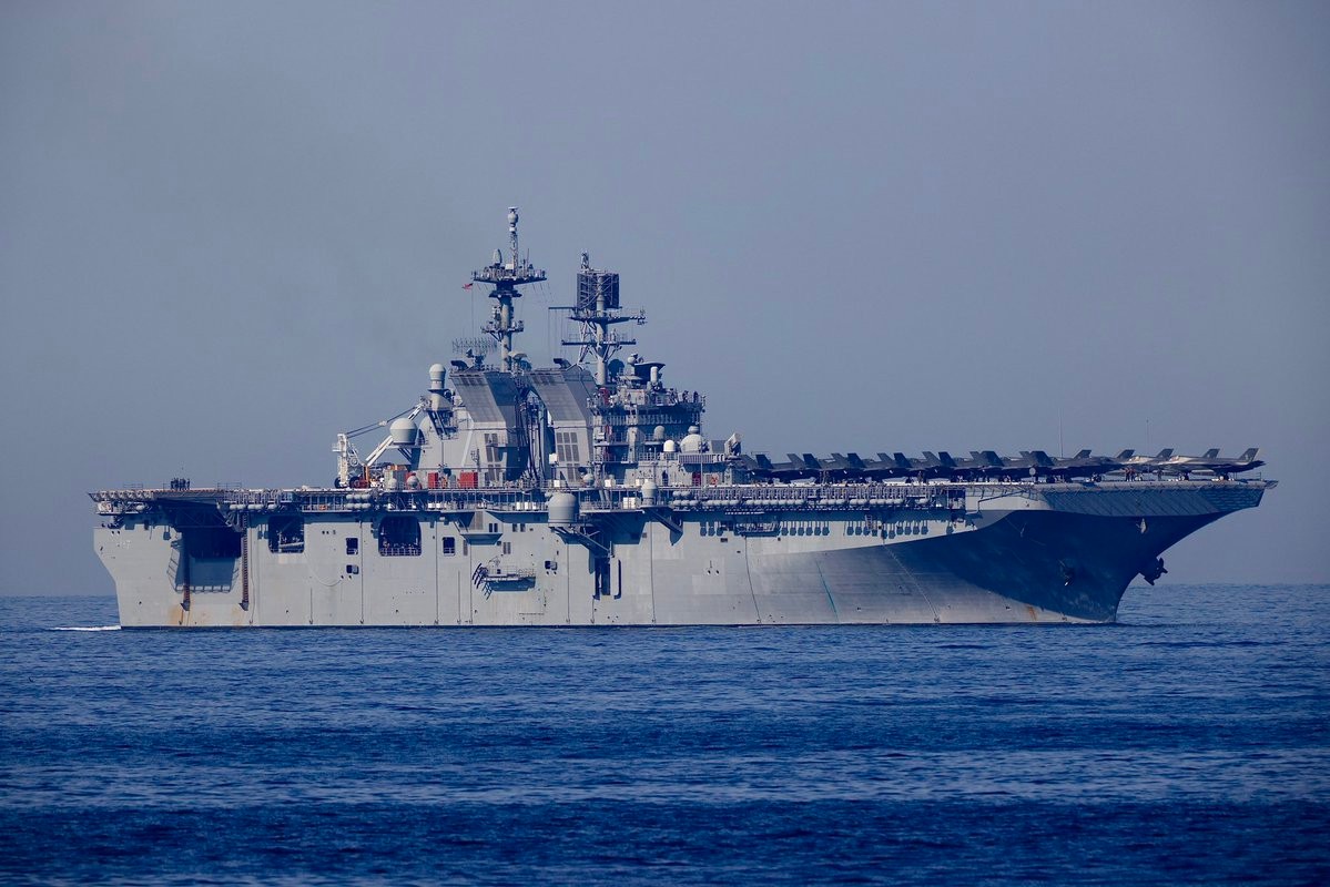 美国闪电航母在哪演习,美国闪电航母还在黄海演习吗