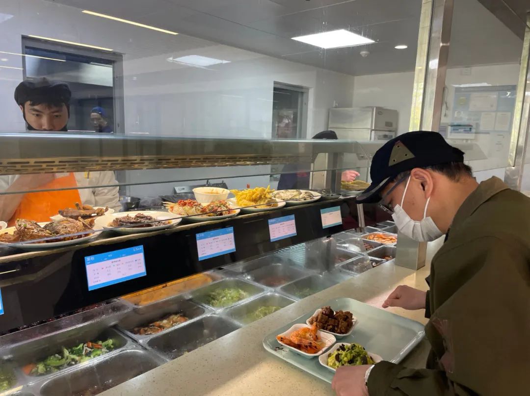 这家老少皆宜的社区食堂真香,这家社区食堂成老年人的欢乐之家