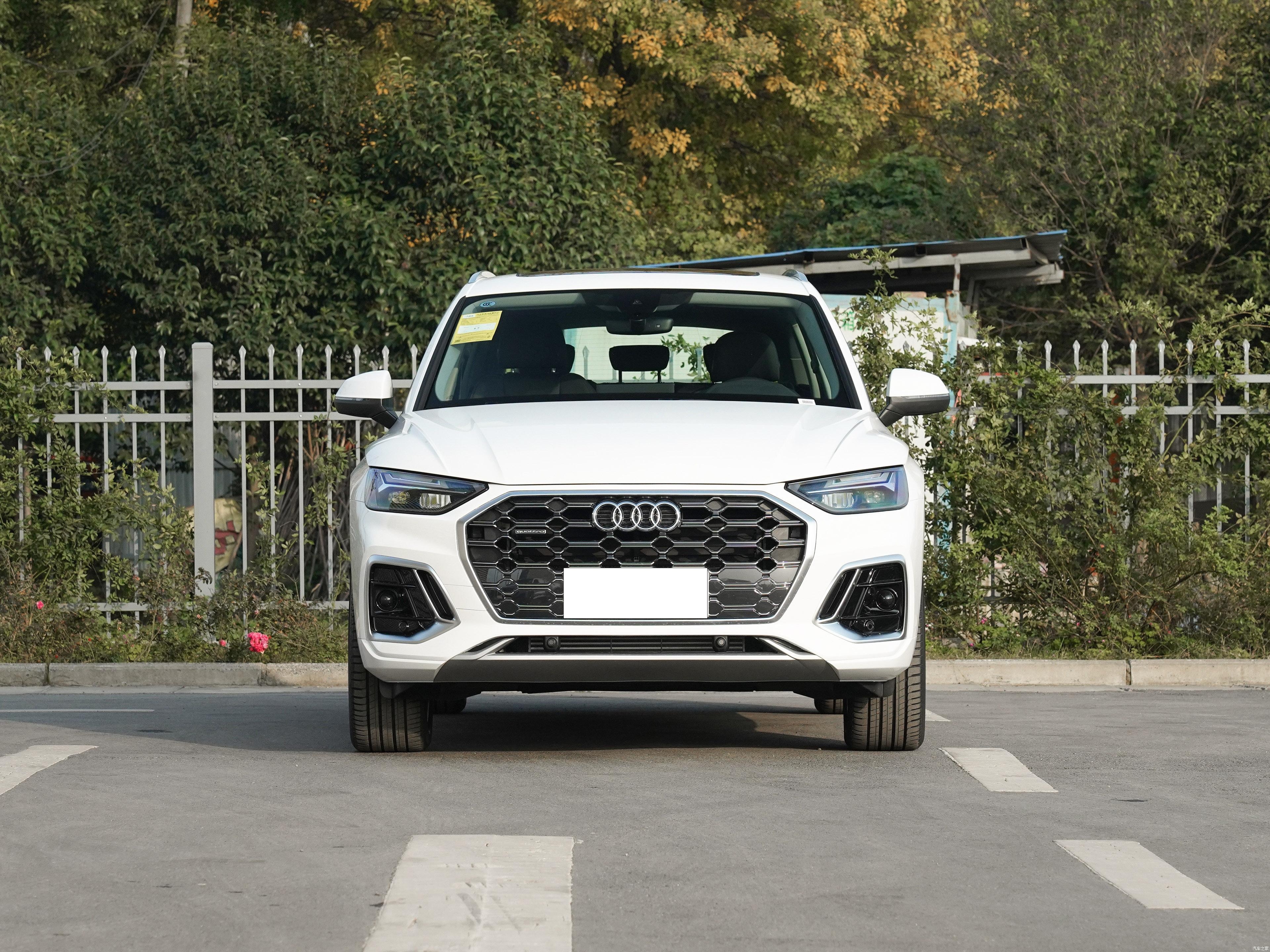 2022款奥迪q5l45t豪华致雅型试驾,2022奥迪q5l45tfsi致雅型黑色