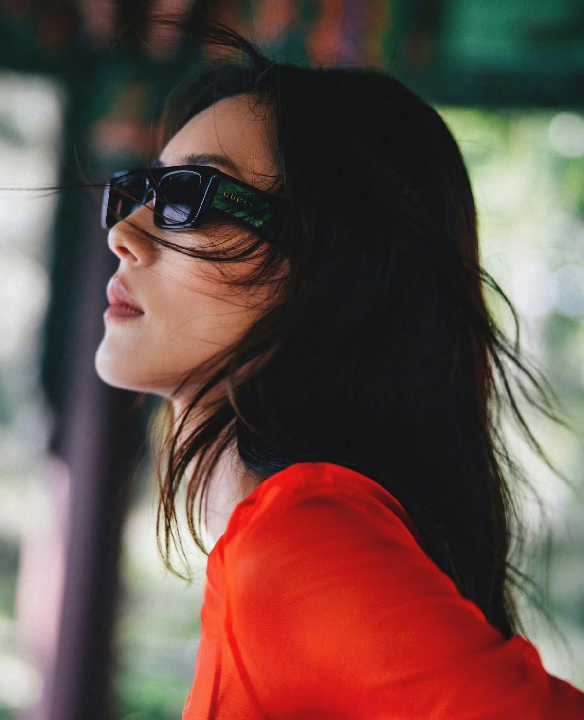 内娱女明星在韩国GUCCI大秀上太牛了！倪妮穿黑色超帅，刘雯更美