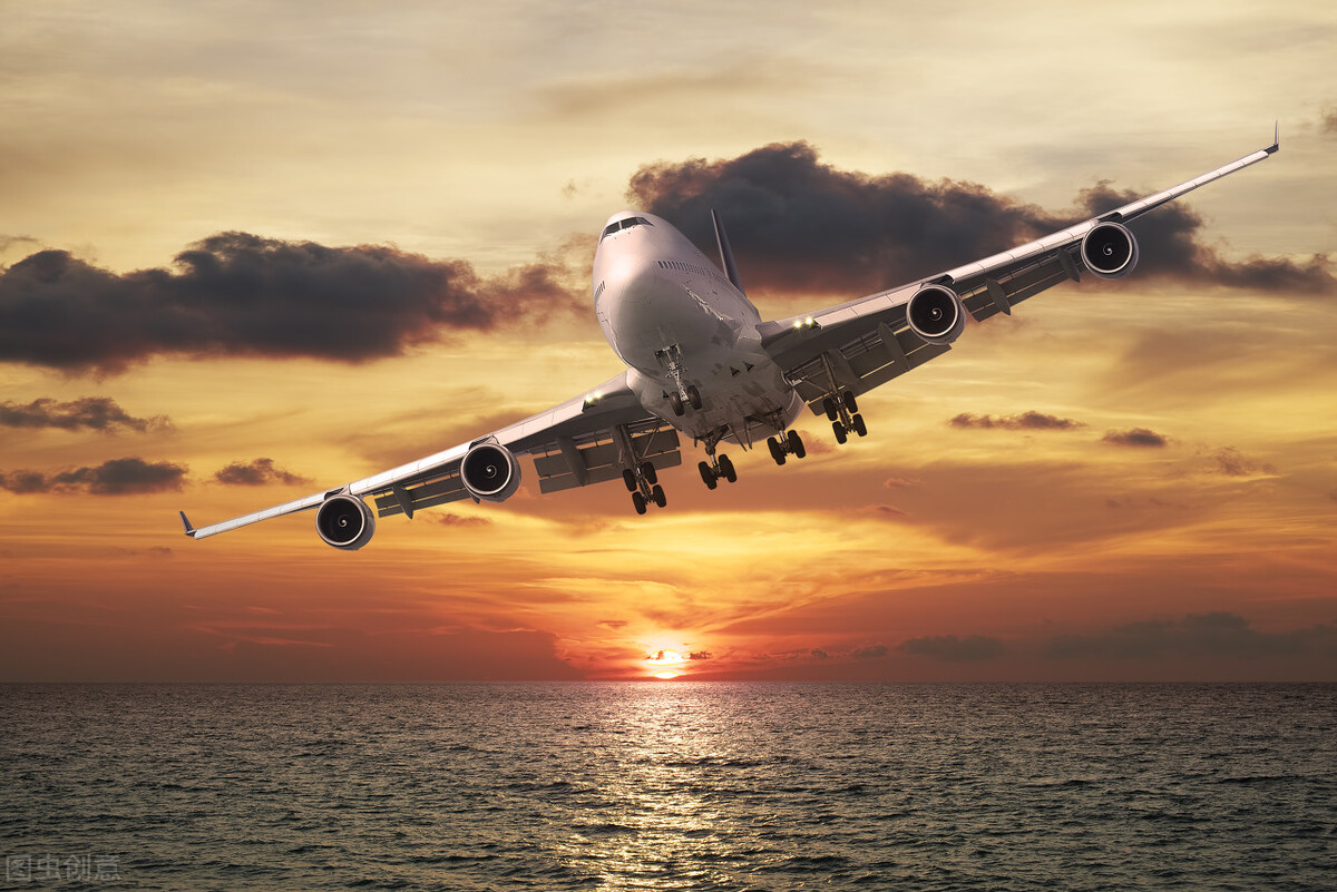 飞机突然坠毁一般什么原因,飞机到底是什么原因导致坠机的