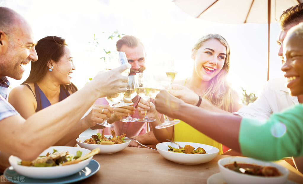 饮酒治疗功能性腹痛吗,饮酒肝痛