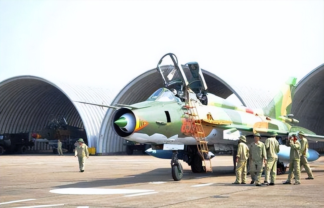 越南空军现役战机合集,越南空军新苏30mk2v战机