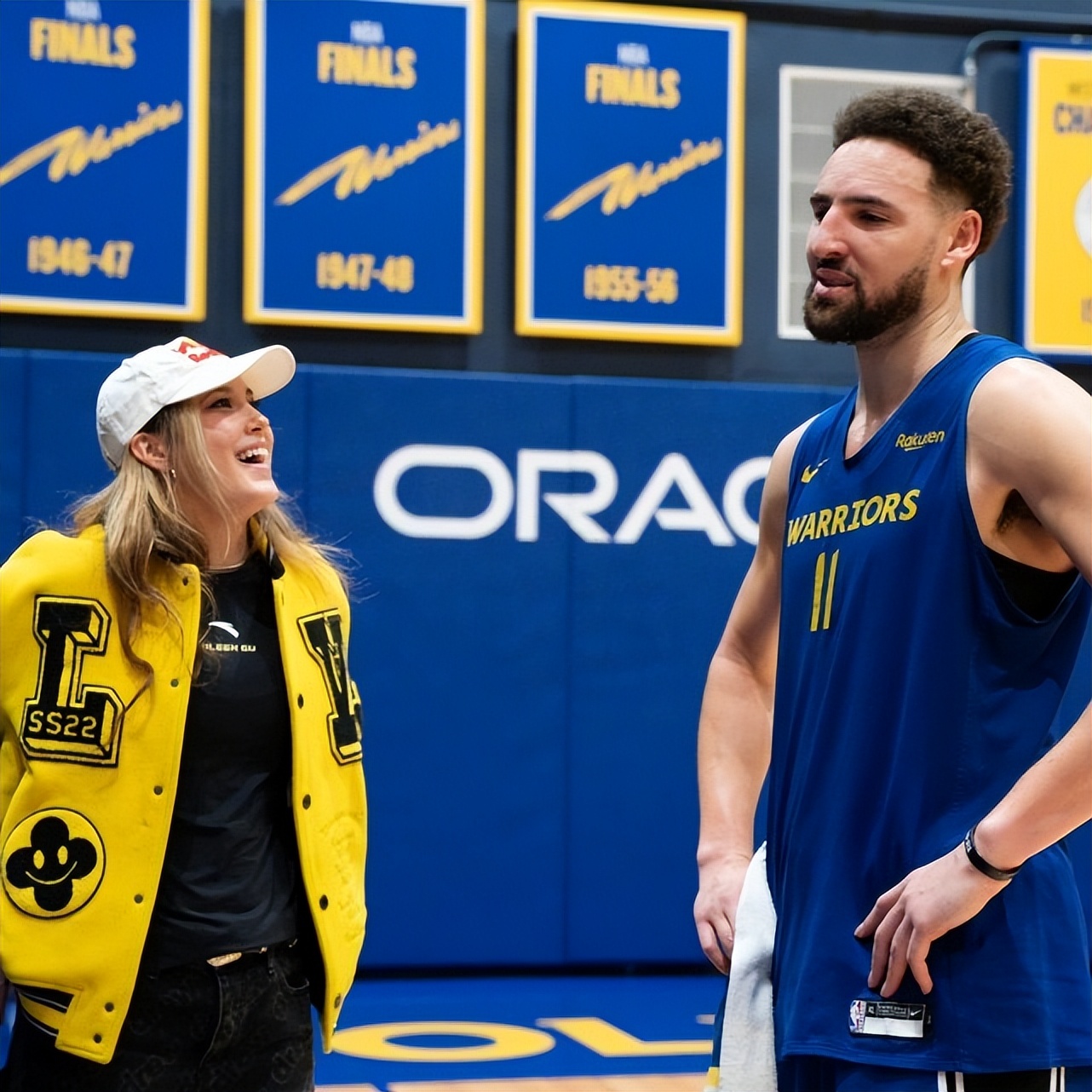 湖人胜勇士谷爱凌,谷爱凌勇士队11号球衣