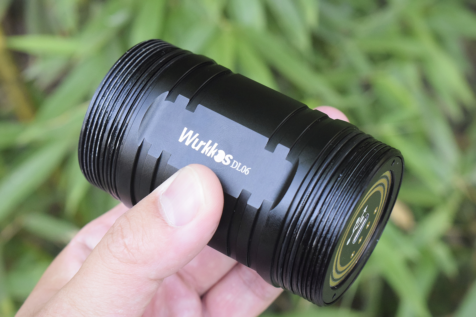 索菲恩dl06手电评测,sofirn索菲恩手电指挥官测评