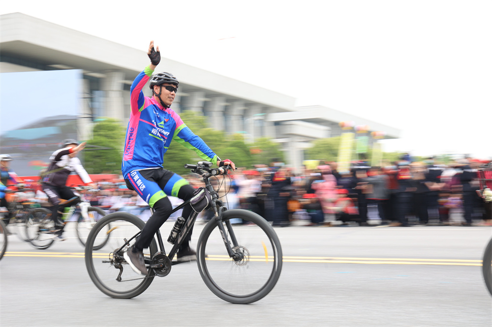 绿色中国行走进大美南阳直播,绿色中国行走进明月山乌兰图雅