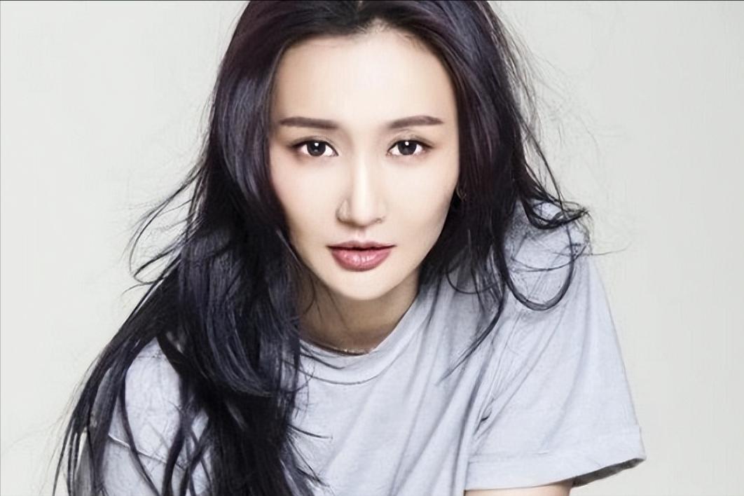 送女友石头、搞性别歧视，当众开黄腔，老实人李晨真没那么老实！