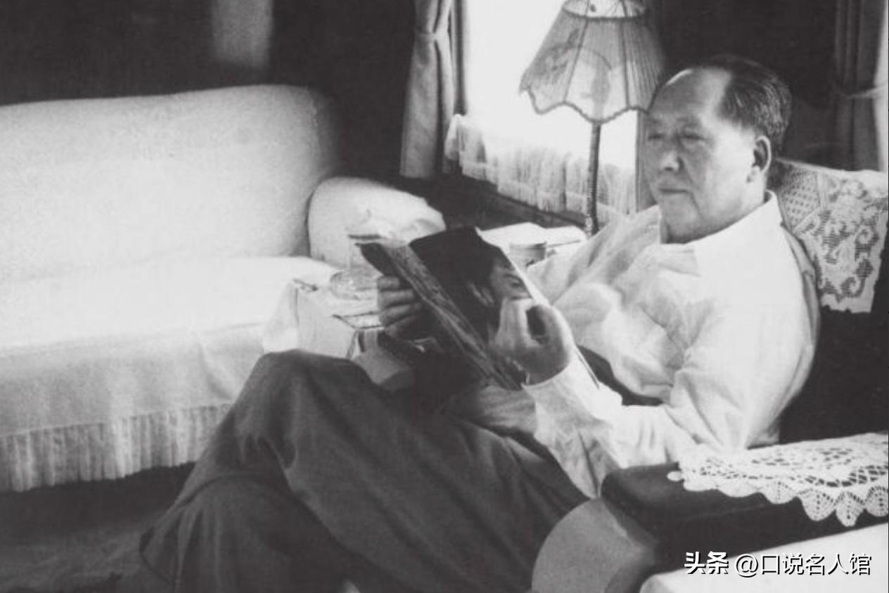 毛主席途经天津，问起狗不理包子取名缘由，一列车员回答引人大笑
