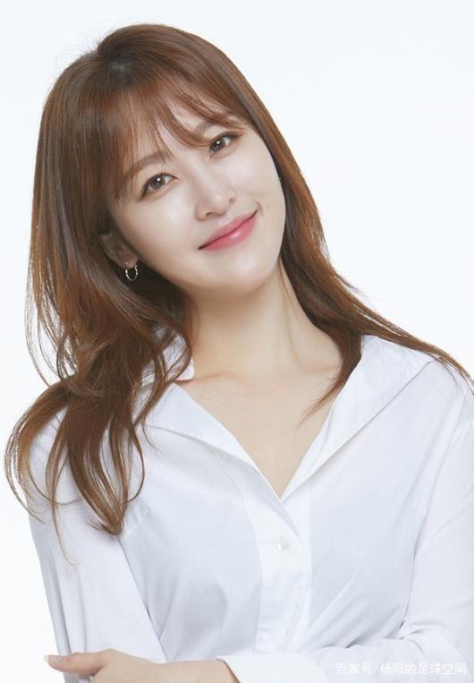 韩国美女主持人申雅英,体育频道主持人申雅英