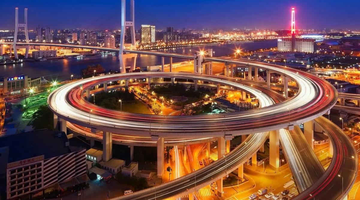 蒋万安上海首站参访洋山港,蒋万安首站参访洋山港