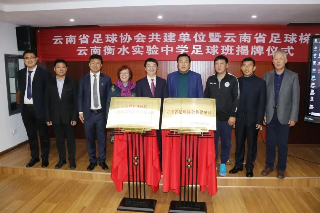 学习女足精神视频,中国女足踢球精神