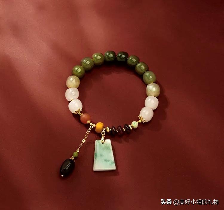 母亲节礼物项链黄金推荐,母亲节礼物排行榜前十名黄金饰品