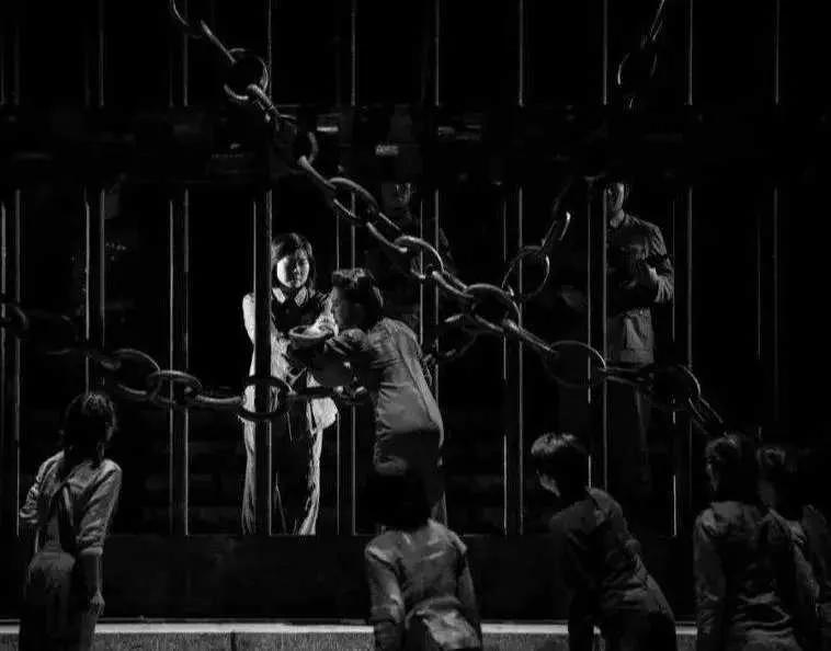 革命英雄江姐受过哪些酷刑,遭受酷刑的革命烈士真实照片