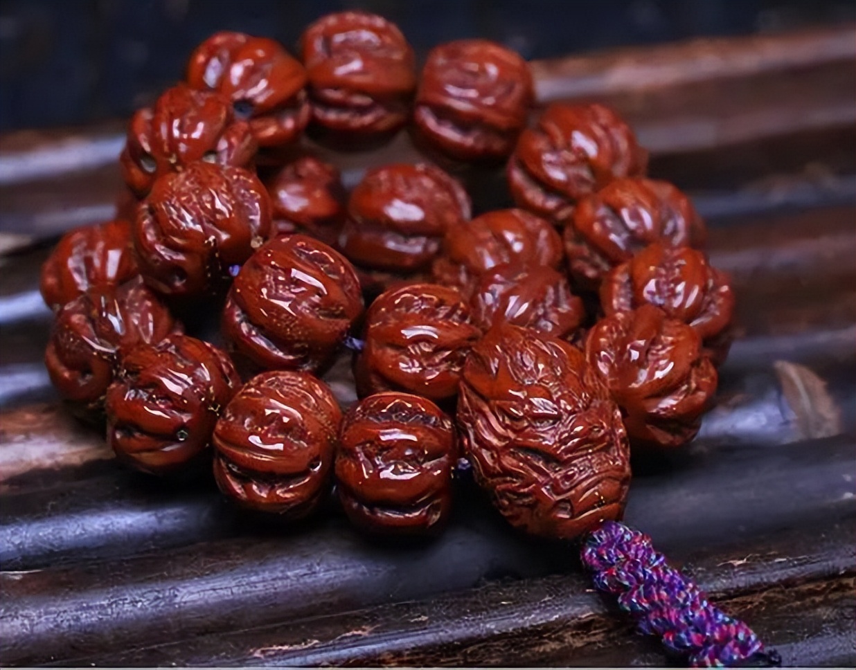 文玩圈里的怪现象,有真的可人家偏偏要买假的