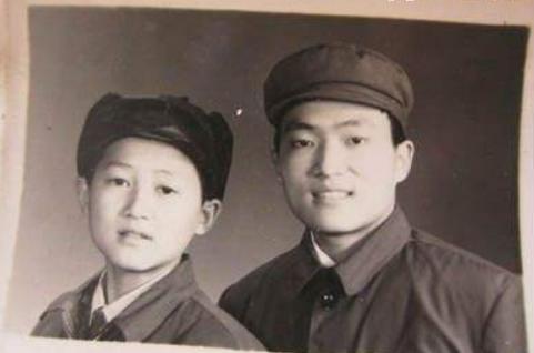 当年的父亲：饱经沧桑，很像“大人”