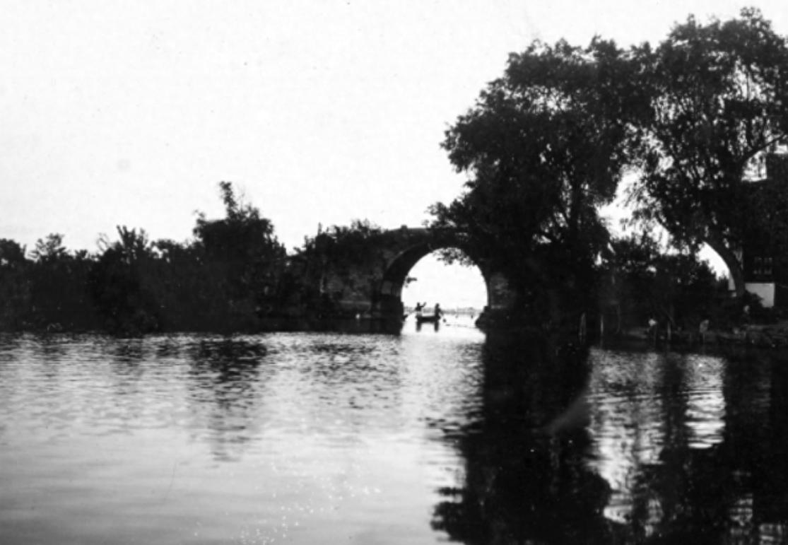 堂姐全家住我的房子,堂姐从外地回来都要住我们家