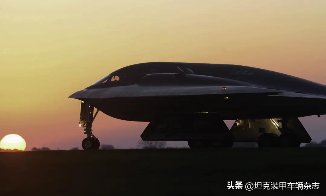 超级巨型蝙蝠,美国超级大黄蜂战斗机雷达叫什么