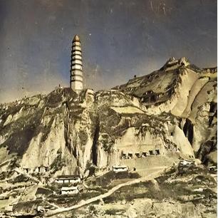 30张老照片:女子依洋人怀,*片鸦**烟枪手中持,白日梦中沉醉