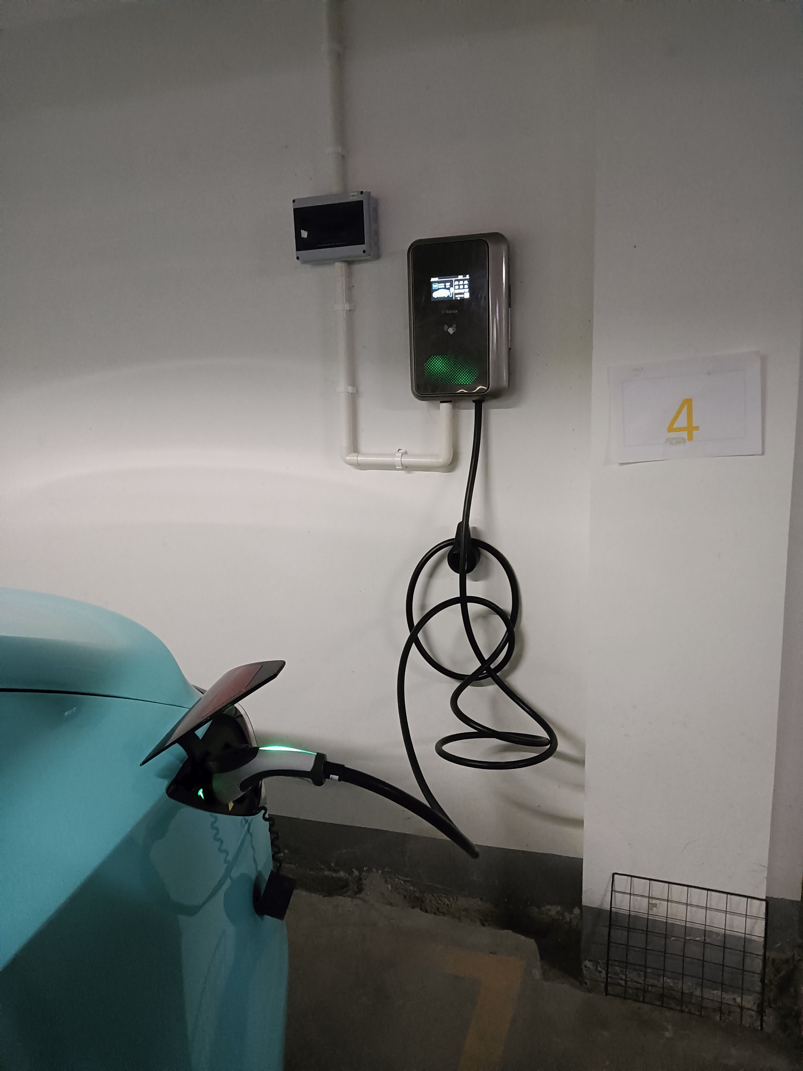 特斯拉model3充电怎么操作,特斯拉model3充电需要多少时间