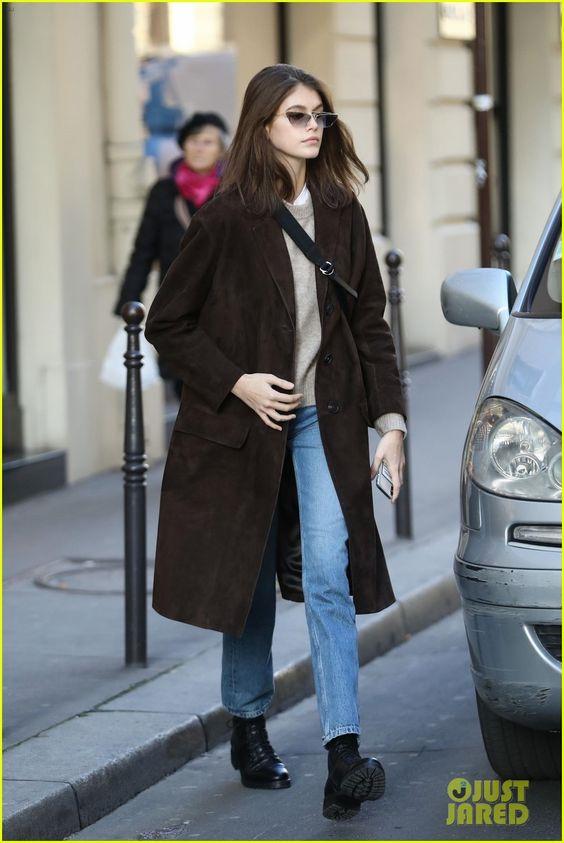 酒红色短靴秋冬搭配,尖头细跟短靴秋冬搭配