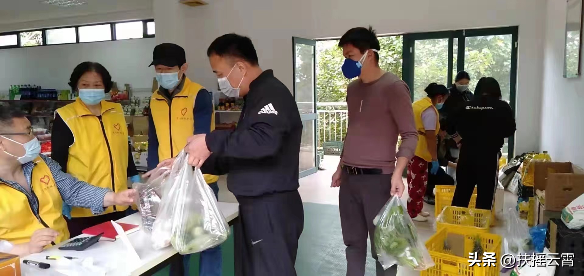 志愿者李天辉及队友：热心邻里公益如春风，大事小情无私抢着干