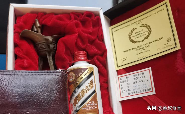 日本飞天茅台价格曝光，差异为何如此巨大？网友：因人下菜碟