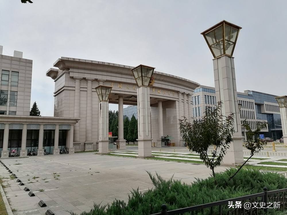 2000年，一位中国军官在英国受刁难，他引用毛主席的话霸气回击