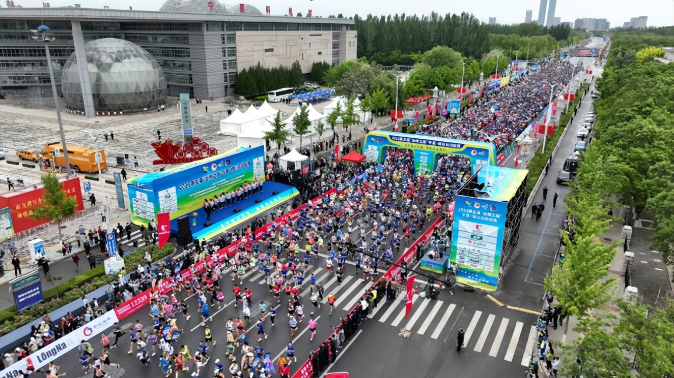 银川马拉松运动员名单,银川半程马拉松最后一名