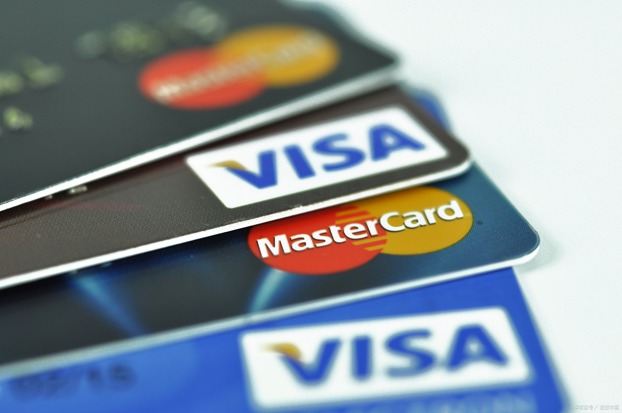 多存进信用卡的钱怎么退回来,信用卡多存入的钱怎么退回去