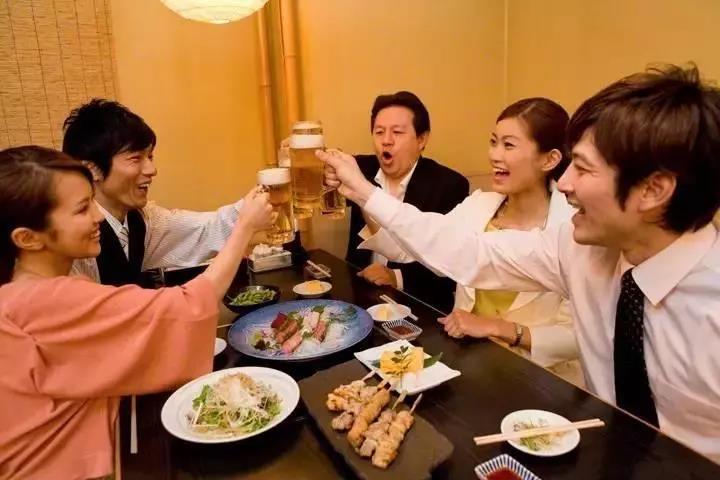 日本的居酒屋都喝什么酒,日本的居酒屋食物特别少