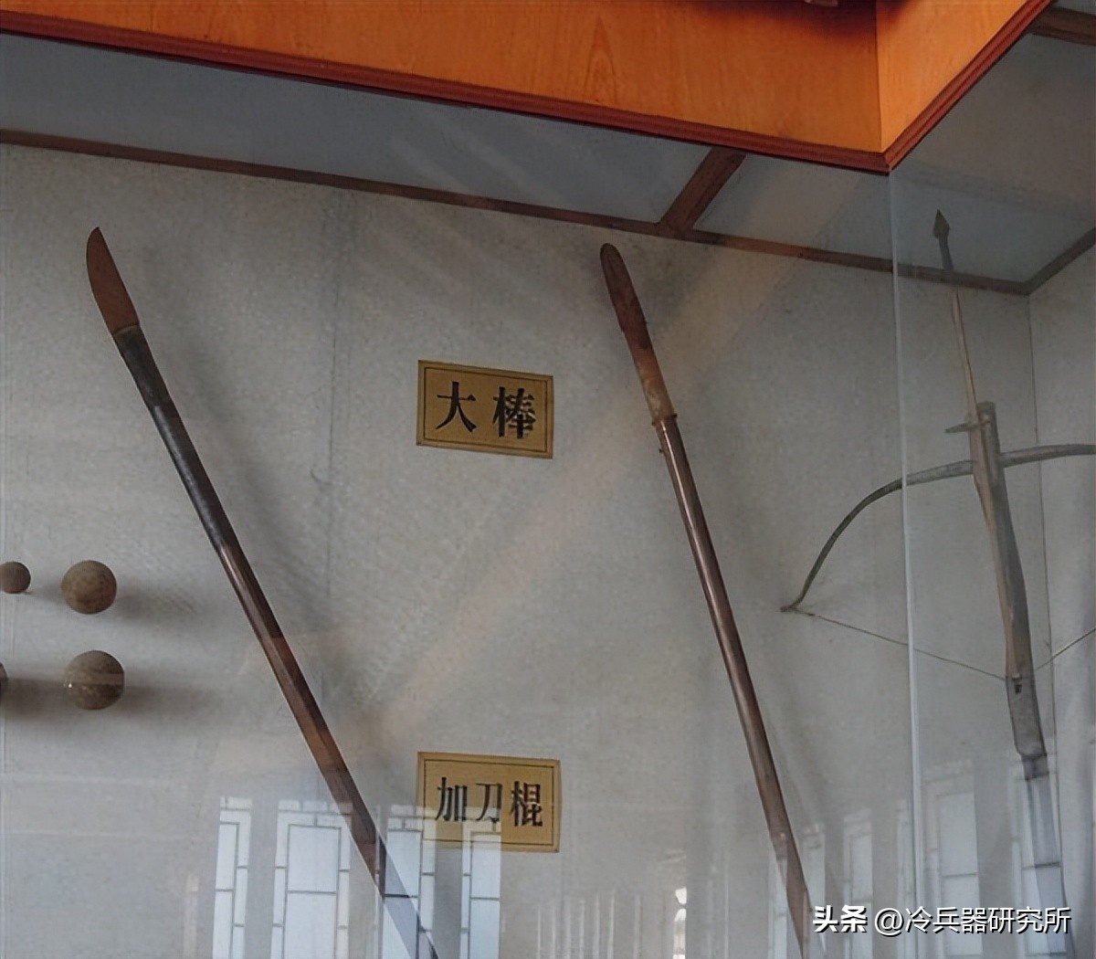 古代武术为什么讲究套路,传统武术里长枪跟长棍的不同用法