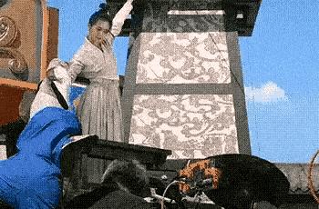 电视剧中的不忍直视,为什么电视剧拍戏只有上半身