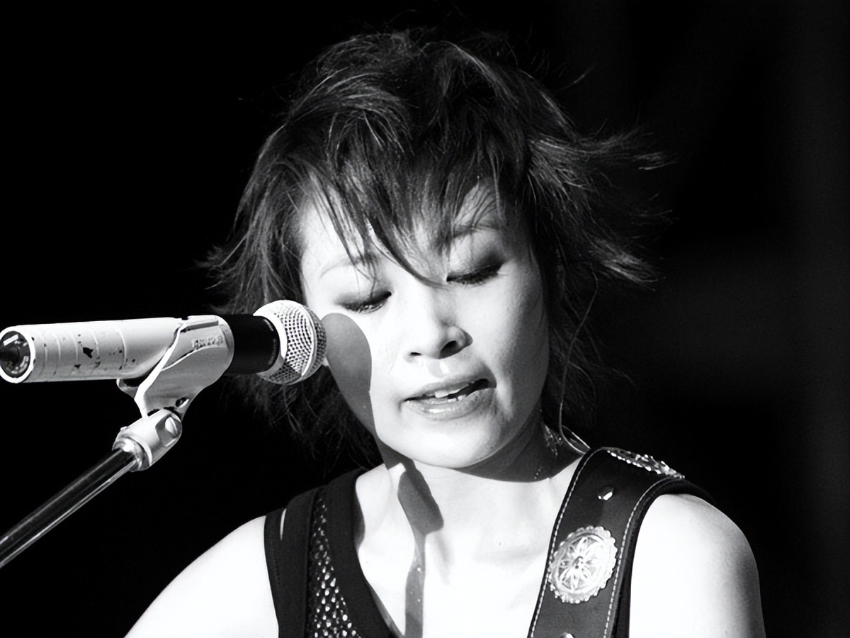 抑郁症跳楼致死的明星,8位因跳楼身亡去世的明星