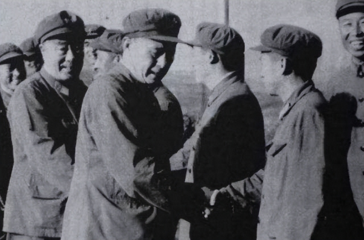 解放军什么级别有警卫员,少将级别的军官配几名警卫员