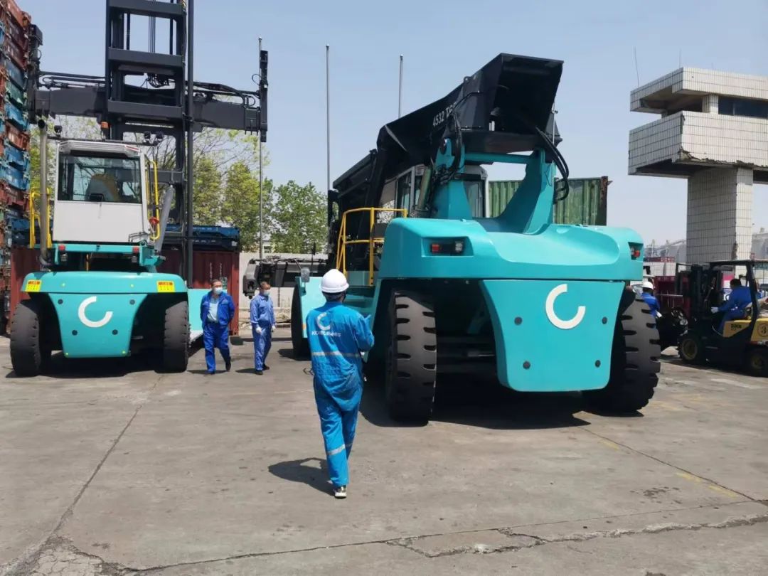 路虽千难万阻,信则使命必达-热烈庆祝科尼正面吊成功交付韩通