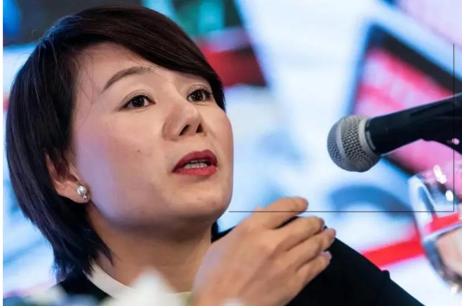 俩成都女富豪多励志？1人是火锅店打工妹，1人70岁，开3600家超市