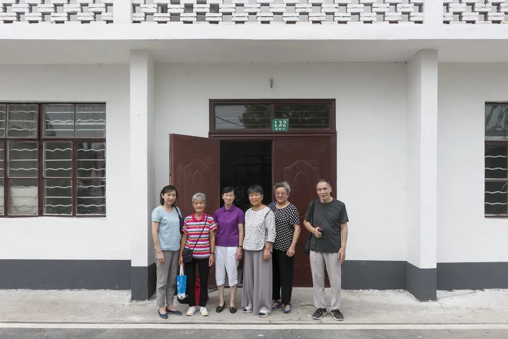 上海一群老人众筹买楼抱团养老,上海97岁老人买房