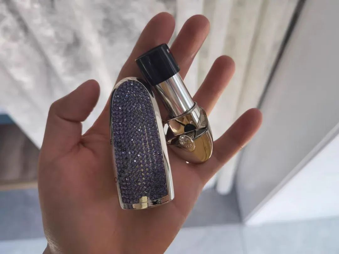 大家说，这些口红只要不停产，会一直回购