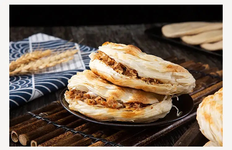 煎饼果子肉夹馍里脊饼哪个简单,一个肉夹馍一个煎饼果子