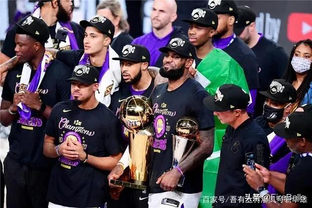 裁判为何开始偏袒湖人了