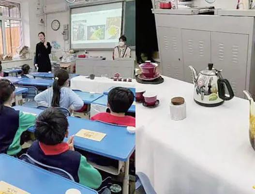 家校携手同行共促学生成长,家校携手助力孩子成长马头小学