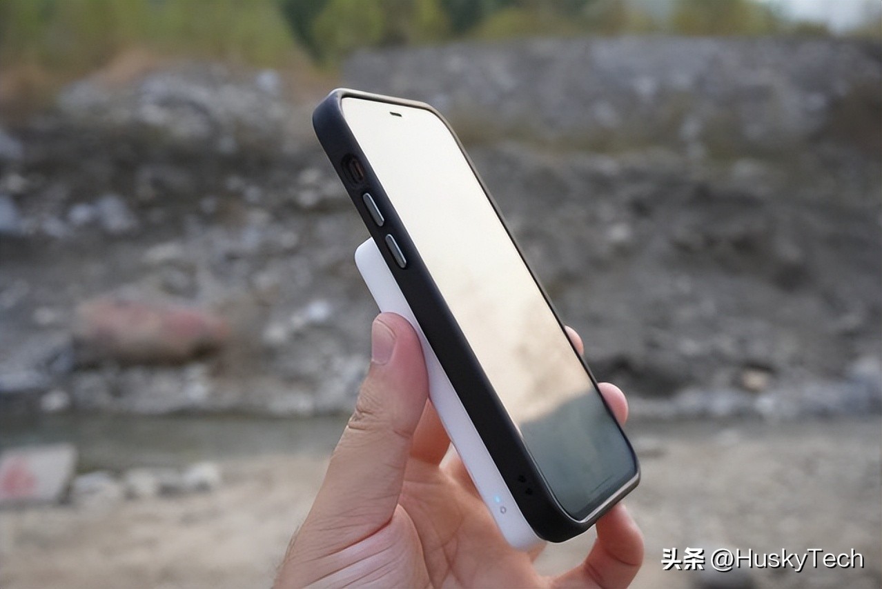 小米无线充磁吸充电宝测评,小米30瓦磁吸无线充开箱评测