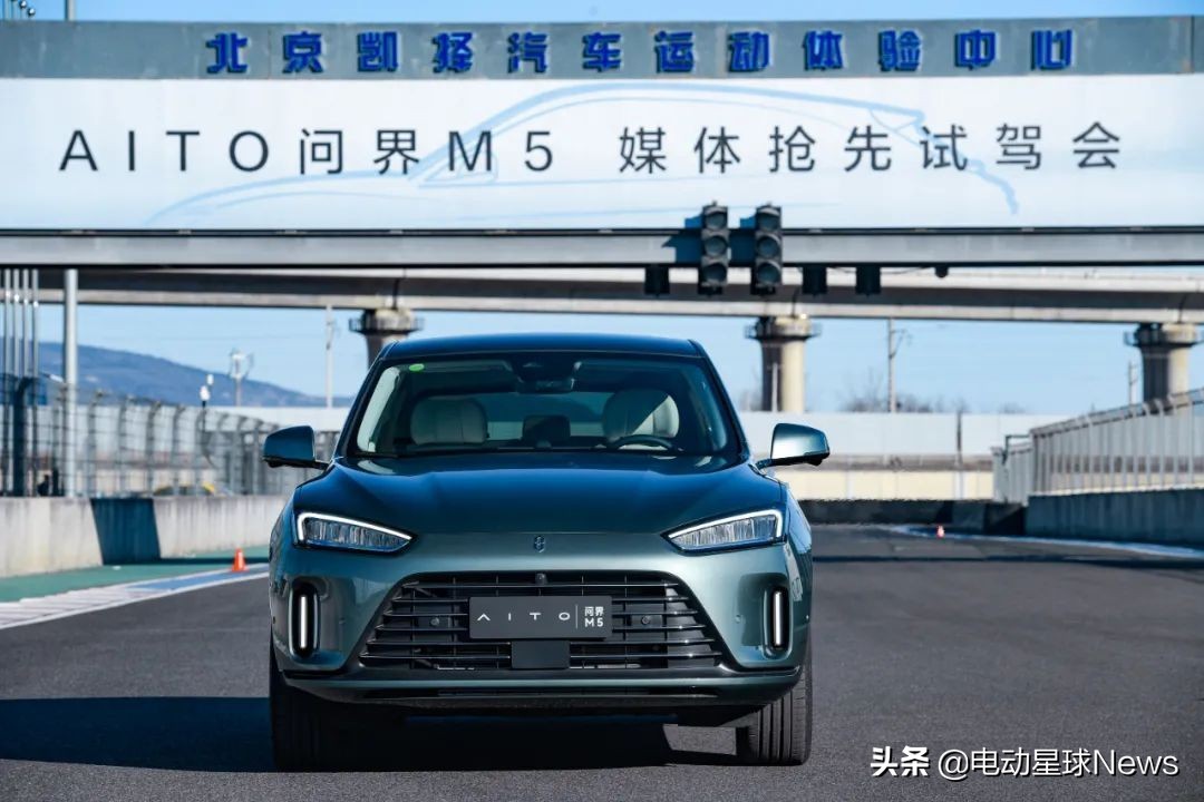 aito问界m5初体验,aito问界m5跟华为什么关系