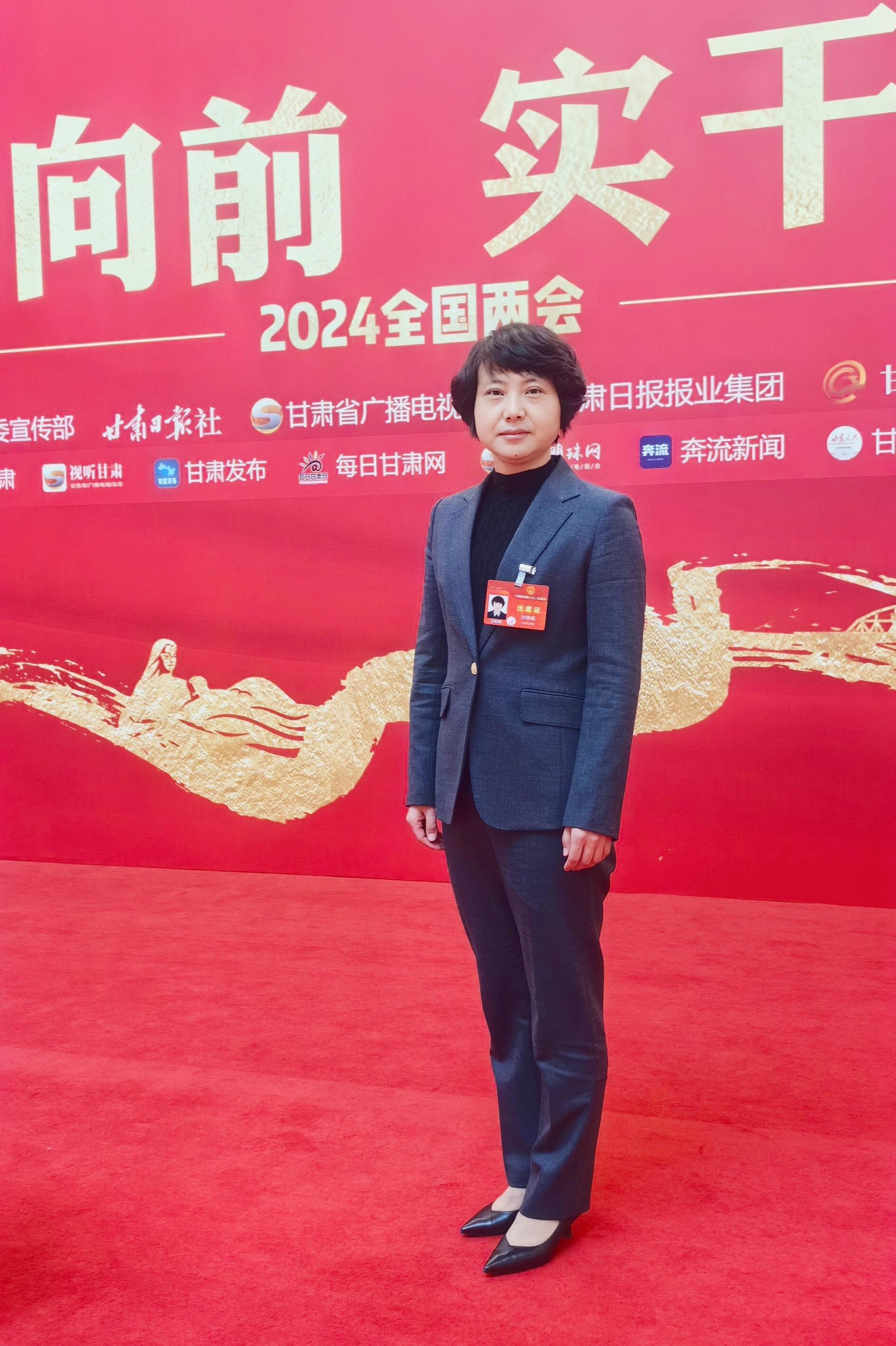 中国大妈买黄金背后分析,中国大妈买黄金狂赚3000亿美元