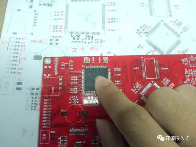 pcb元器件焊接方法,pcb贴片元器件手工焊接技巧及要点
