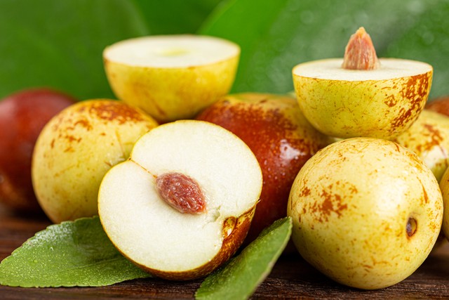 枣子很硬是什么原因,枣子为啥不甜还有点干