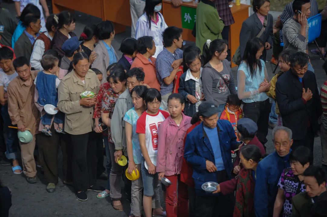 汶川地震13周年这些画面让人泪目,汶川地震感人图片含泪整理