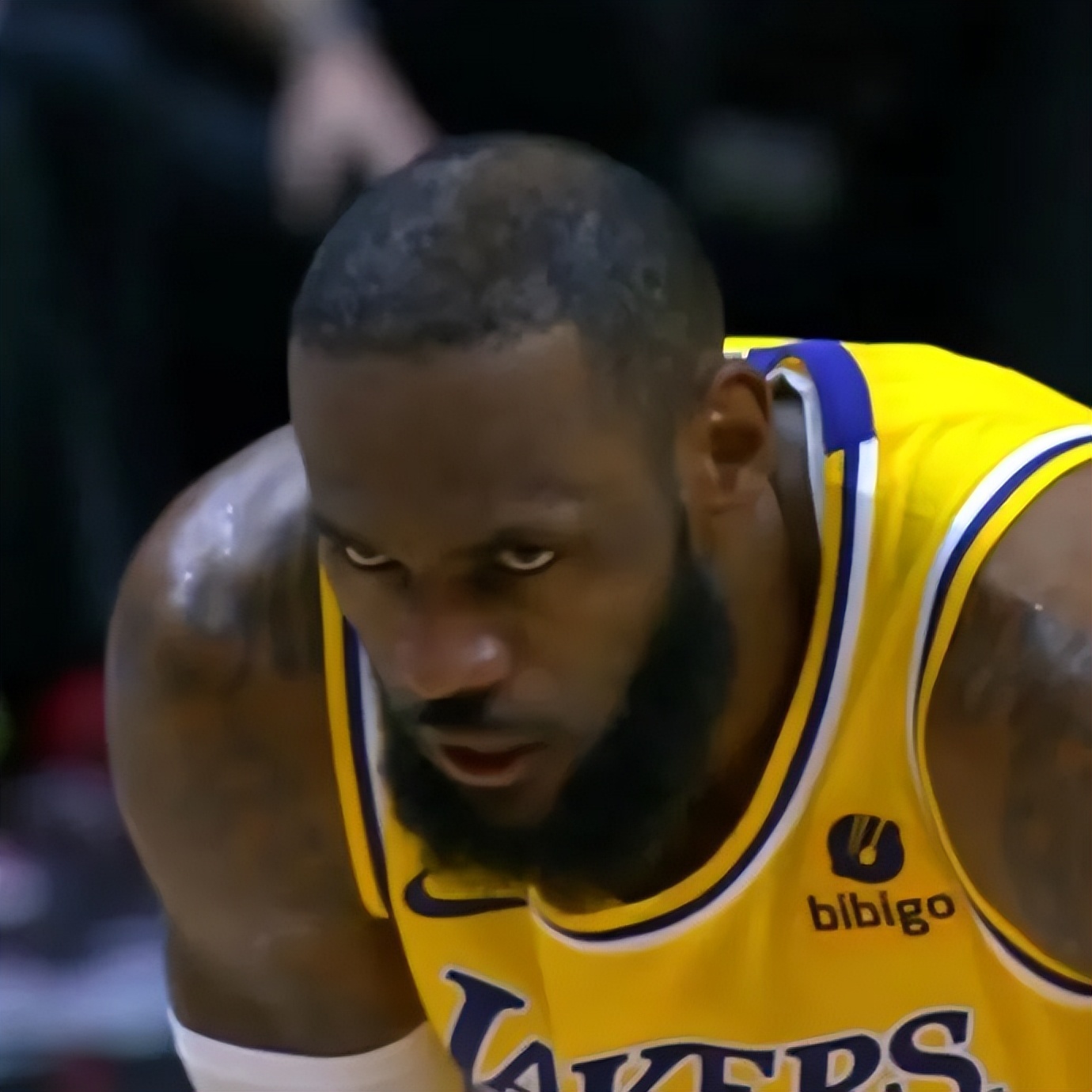 38岁的詹姆斯为什么还要努力,詹姆斯38岁还能当替补吗